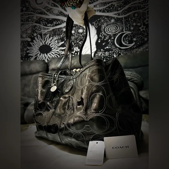 Vintage Y2K style Coach Black Signature Shoulder Bag ❌70%OFF SALE❌ - Picture 9 of 17